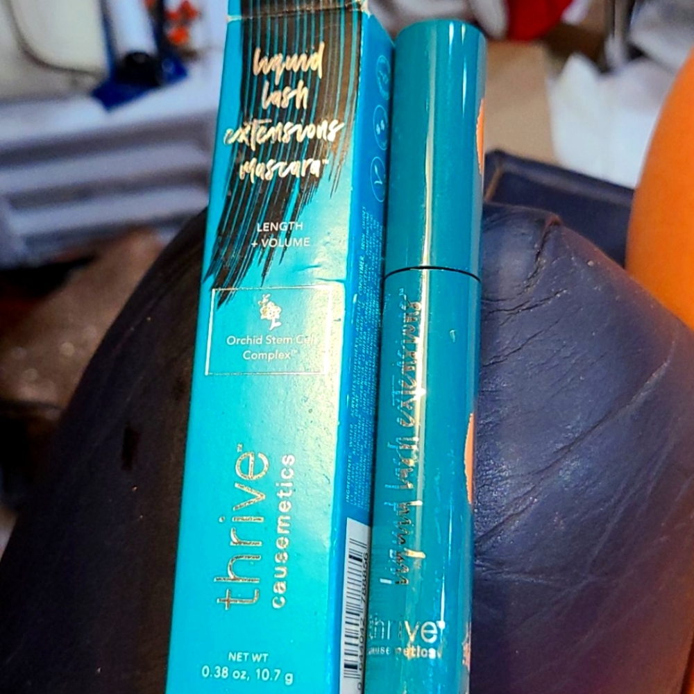 Thrive cosmeceuticals liquid lash extensions masca